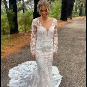 Essence of Australia Elegant Lace Wedding Dress